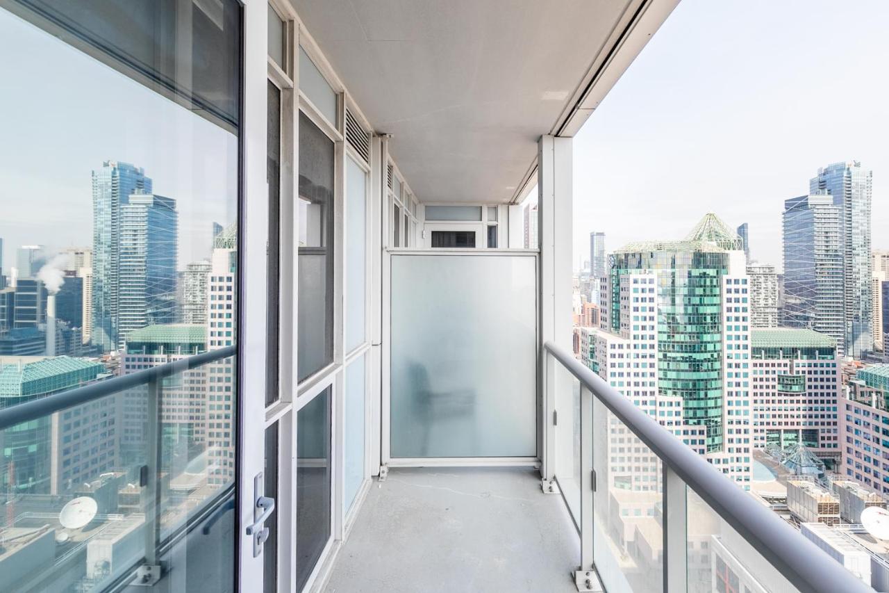 Stylish 1Br + Office Condo - Cn Tower View Toronto Buitenkant foto