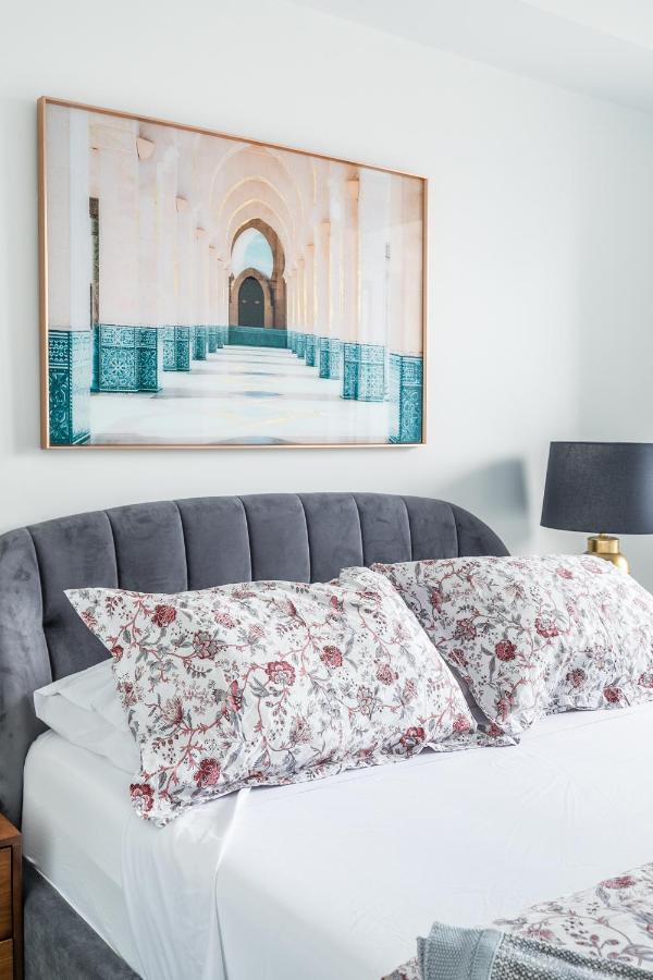 Stylish 1Br + Office Condo - Cn Tower View Toronto Buitenkant foto