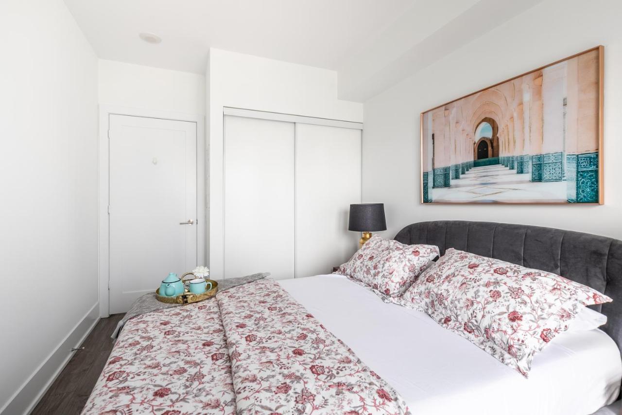Stylish 1Br + Office Condo - Cn Tower View Toronto Buitenkant foto